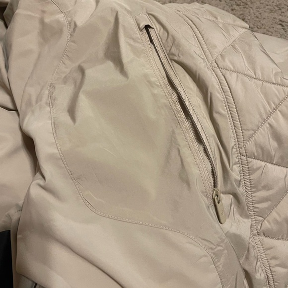 LULULEMON WUNDER PUFF SUPER CROPPED JACKET TRENCH SZ 4 - Picture 9 of 13